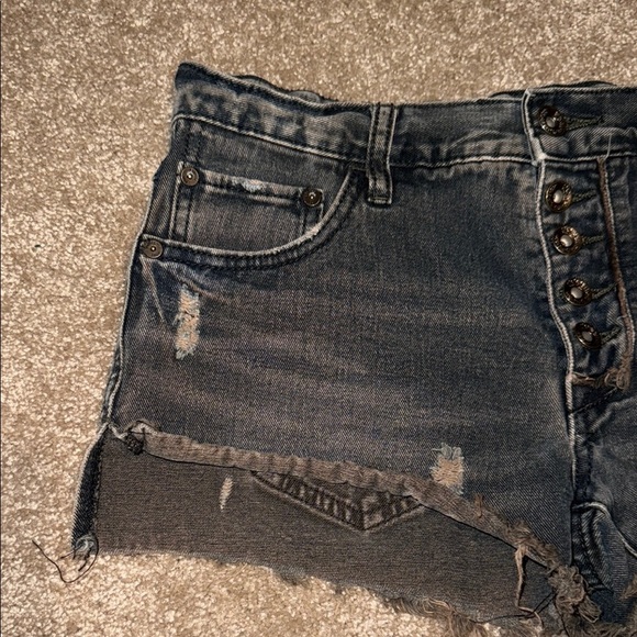 Free People Distressed Black Denim Shorts - size 25. B1 - Picture 2 of 5
